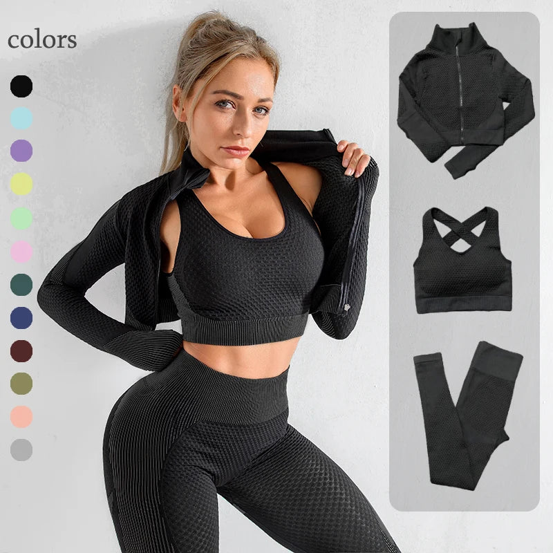 Conjunto feminino sem costura para práticas esportivas.